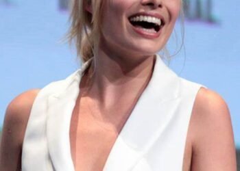 Margot Robbie: A Style Icon’s Evolution