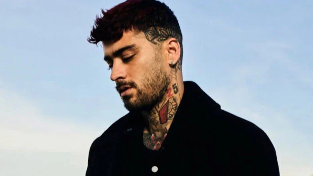 Zayn Malik concert cigarette break casual outfit