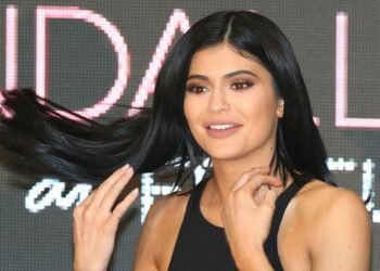 kylie jenner mourning stylist loss