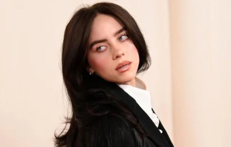 Billie Eilish Instagram selfie 2024