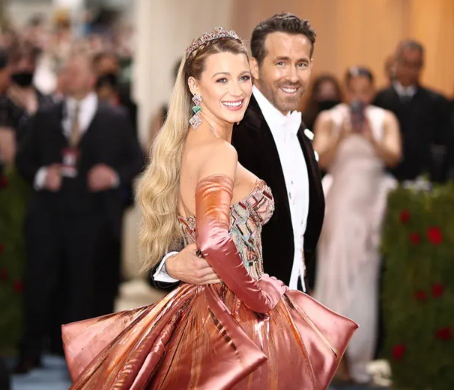 blake lively and ryan reynolds met gala
