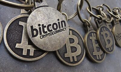 These 3 Cryptocurrencies Could Outlast the Hype—and the Competition 62 bitcoin ethereum chainlink logos blockchain network