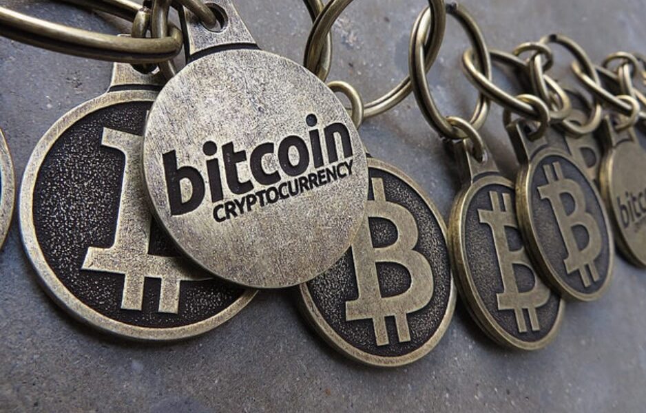 These 3 Cryptocurrencies Could Outlast the Hype—and the Competition 61 bitcoin ethereum chainlink logos blockchain network